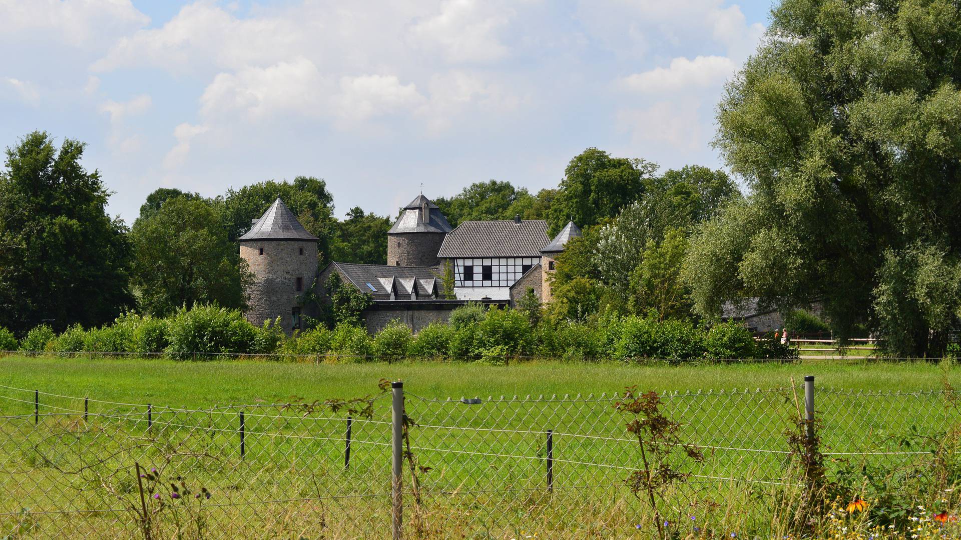 Wasserburg Haus zum Haus in Ratingen